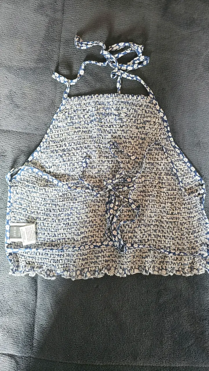 Top halter azul con estampado - 2