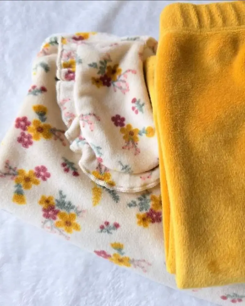 Conjunto floral y amarillo - 4