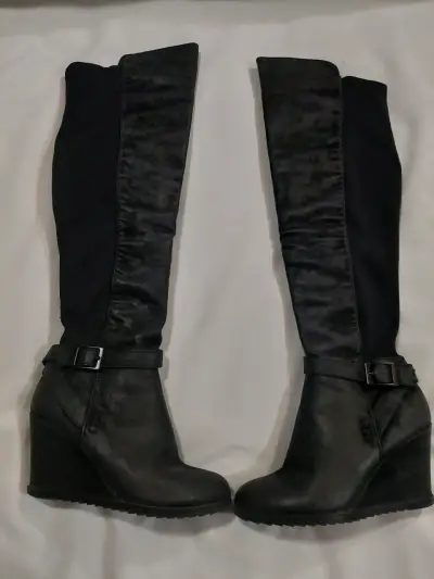 Botas negras de cuero con plataforma alta - miniatura 2