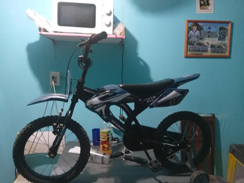 Bicicleta infantil estilo moto azul - 2