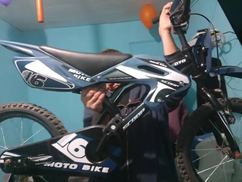 Bicicleta infantil estilo moto azul - 3