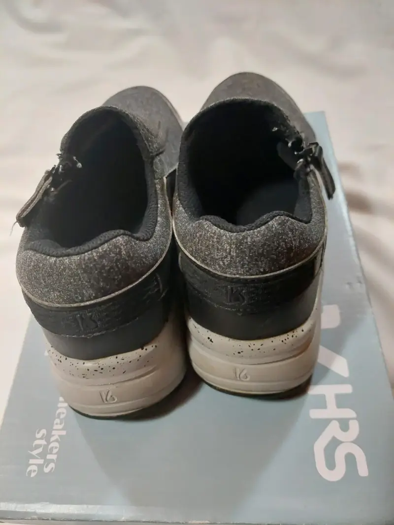 Zapatillas deportivas gris 16HRS con cierre lateral - 2