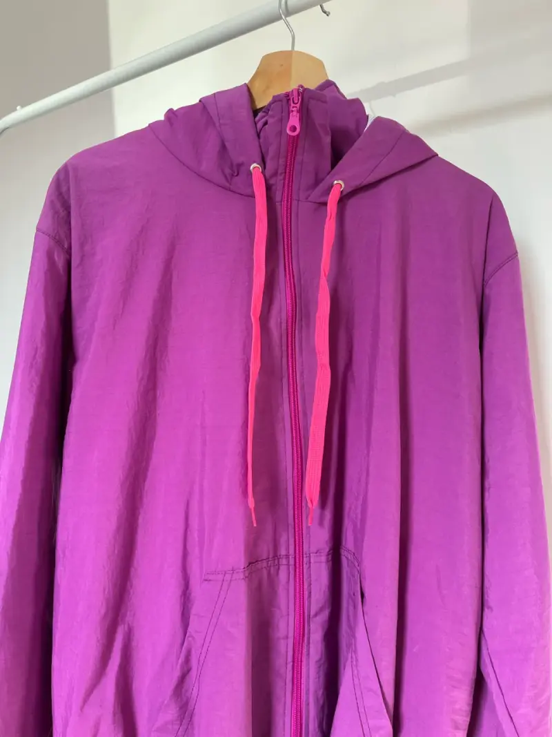 Chaqueta Morada con Capucha para Mujer - 4