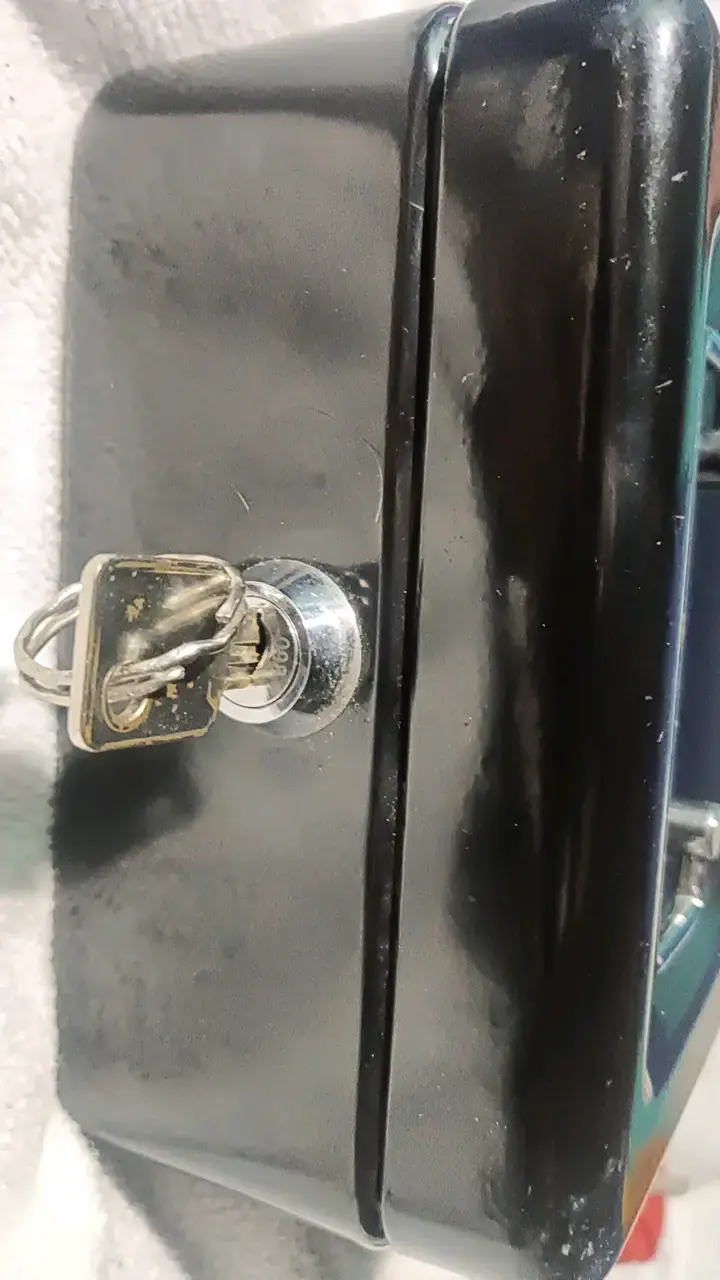 Caja de seguridad metálica con llave - 3