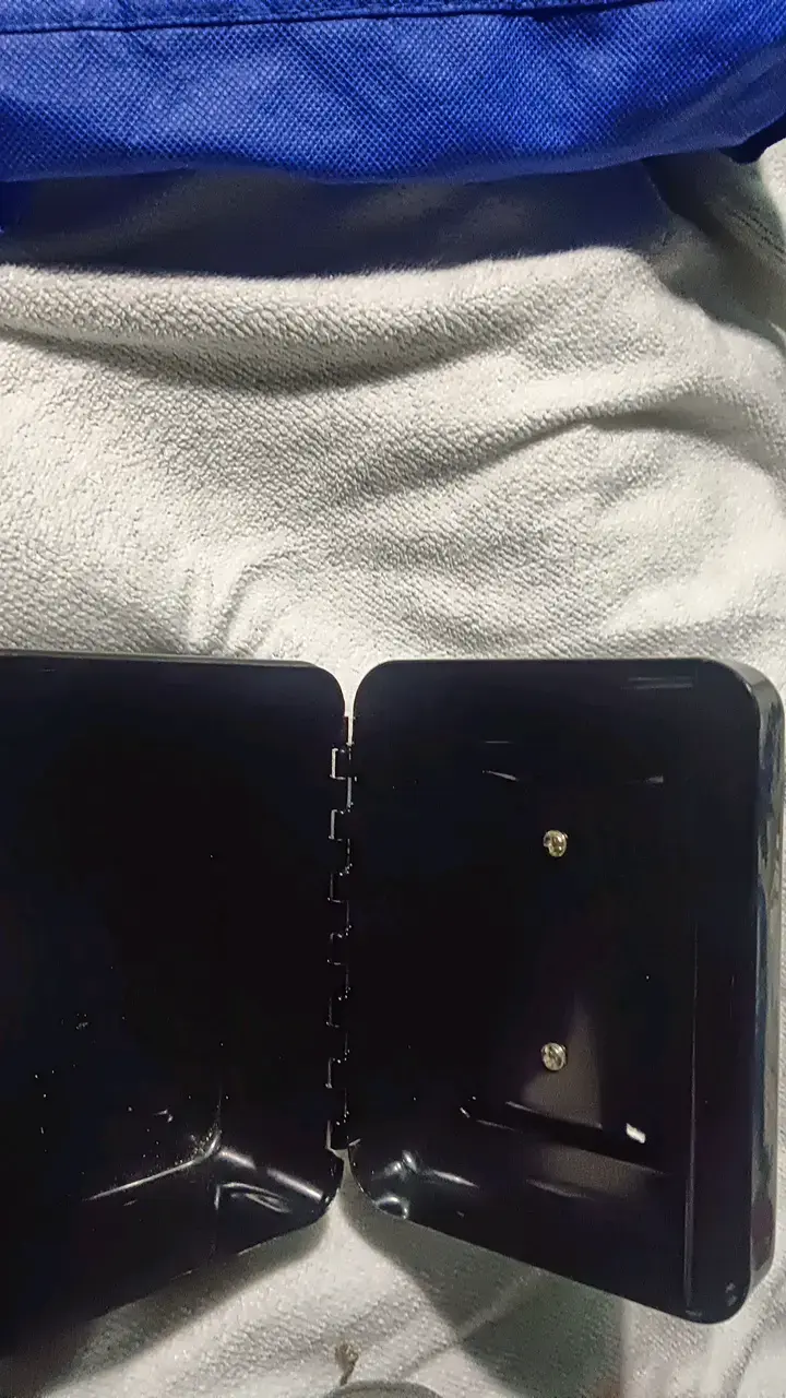 Caja de seguridad metálica con llave - 5