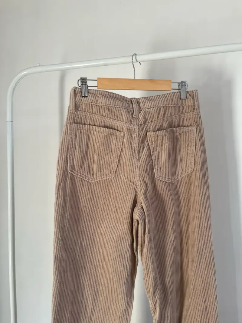 Pantalones de cotele beige para mujer - 1