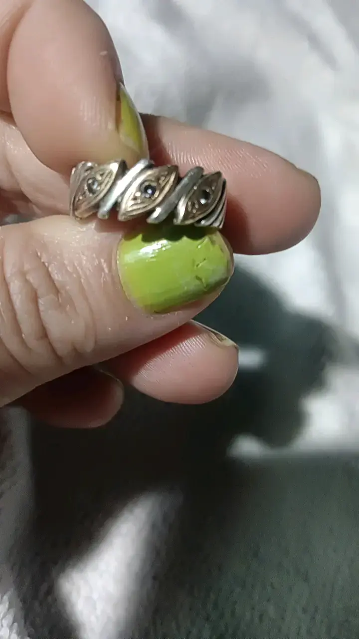 Anillo de plata con diseño de hojas - 4
