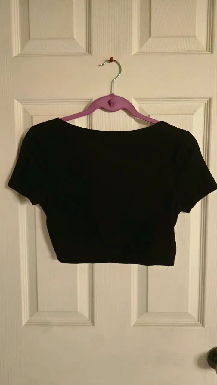 Top corto negro de mujer escote Cruzado espalda - 1