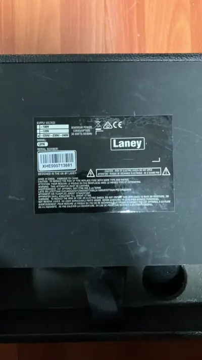 Amplificador de guitarra Laney LX15 15W - miniatura 2