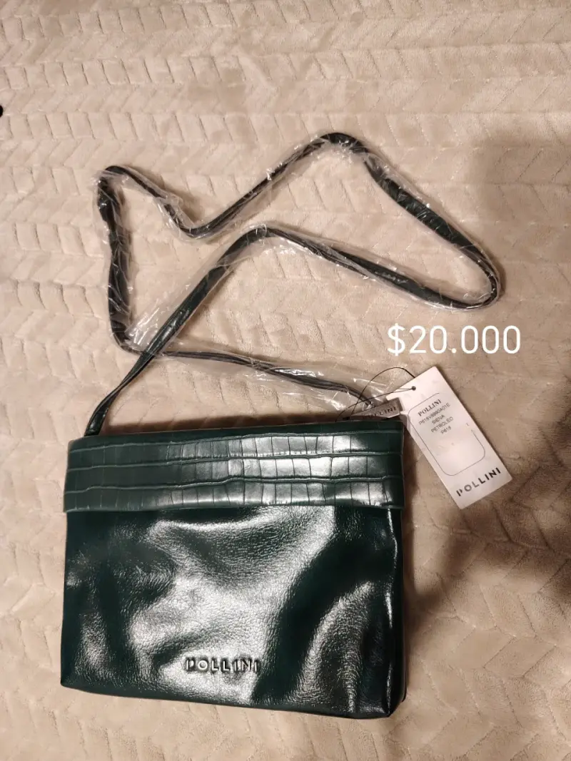 Cartera verde de Pollini con correa ajustable