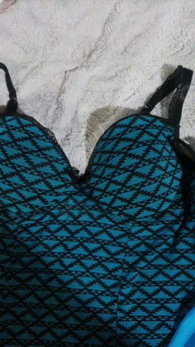 Conjunto de lencería azul con encaje - miniatura 5