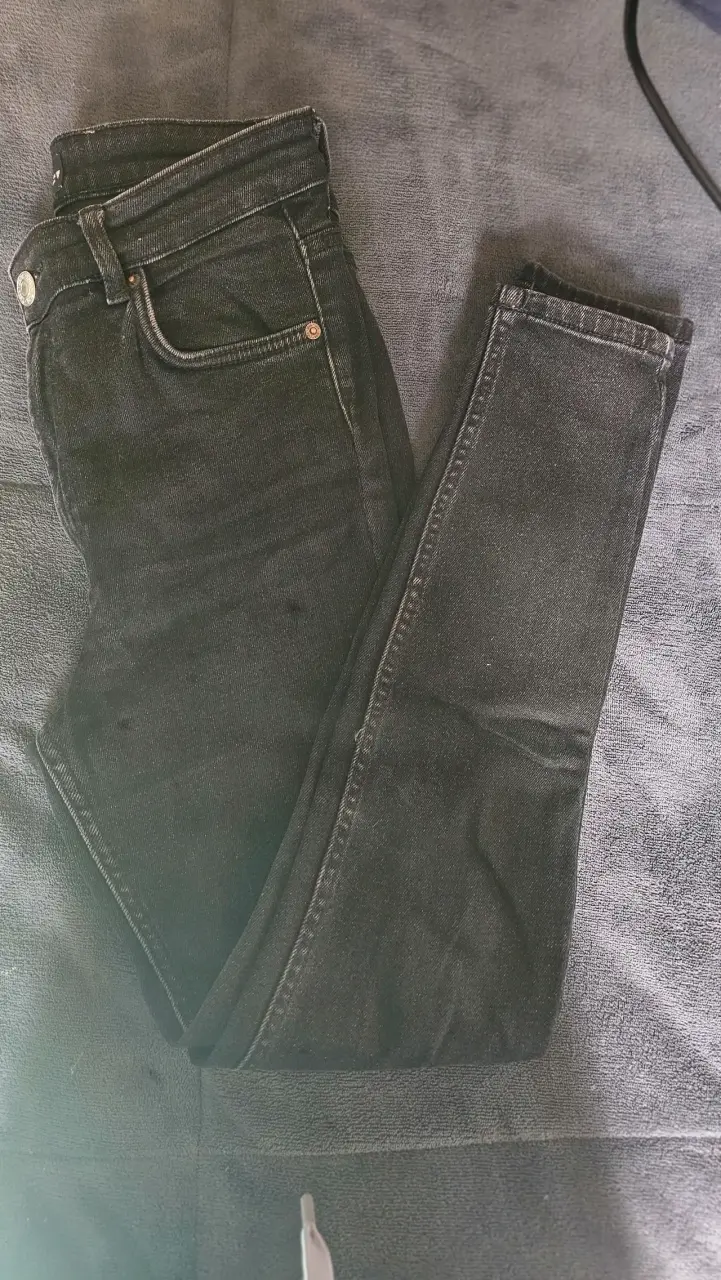 Jeans negros skiny zara