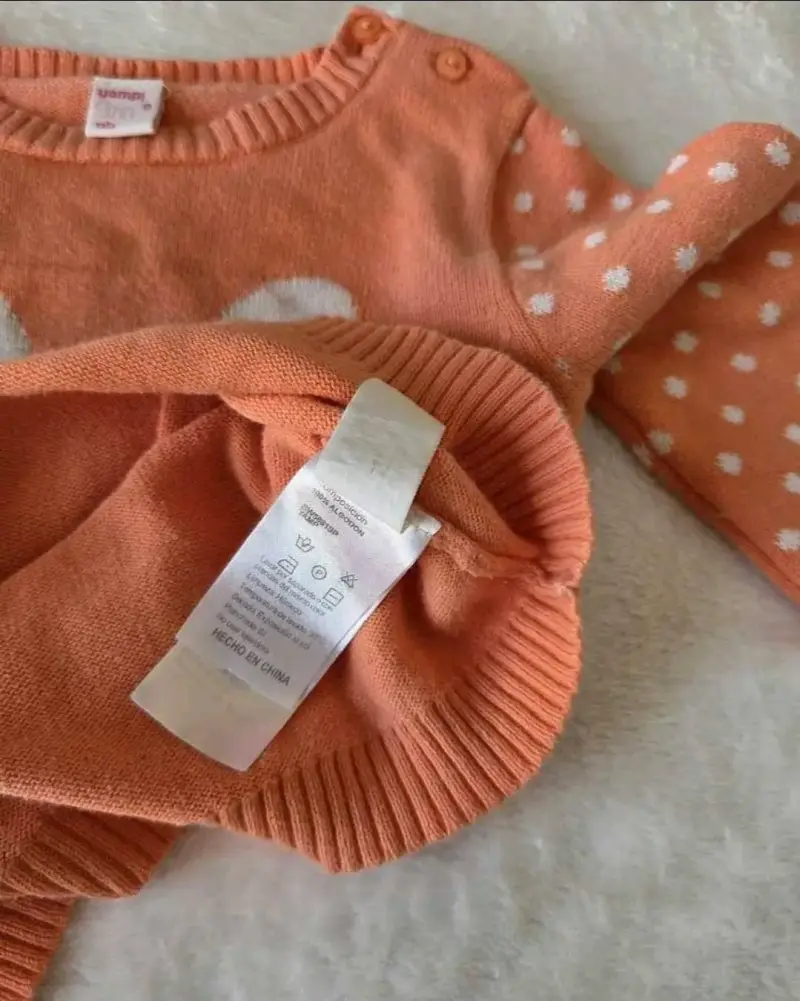 Chaleco naranja con diseño de conejo - 2