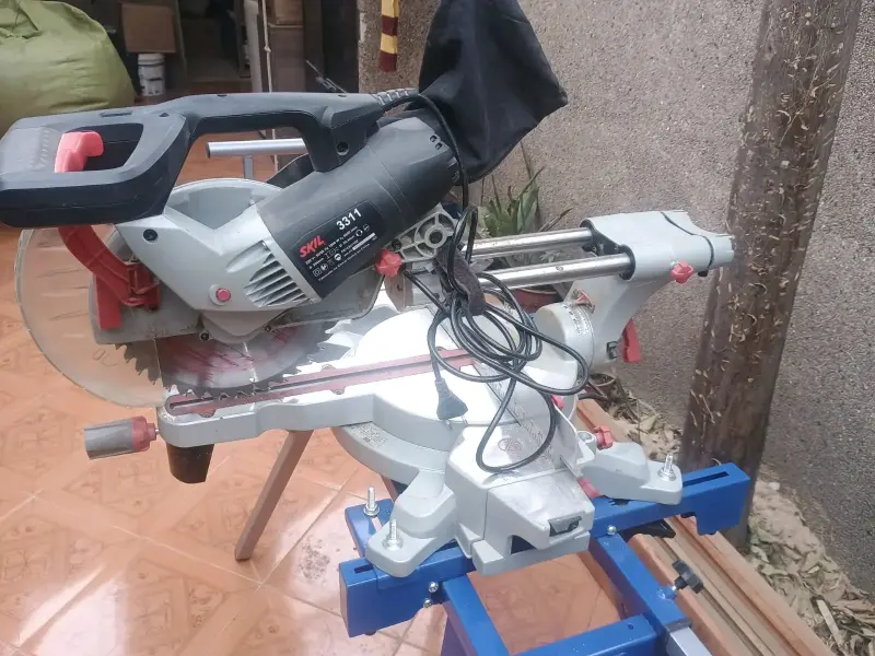 Sierra Ingleteadora Skil 12 Pulgadas con Banco - 3