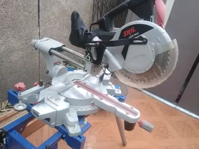 Sierra Ingleteadora Skil 12 Pulgadas con Banco - miniatura 4