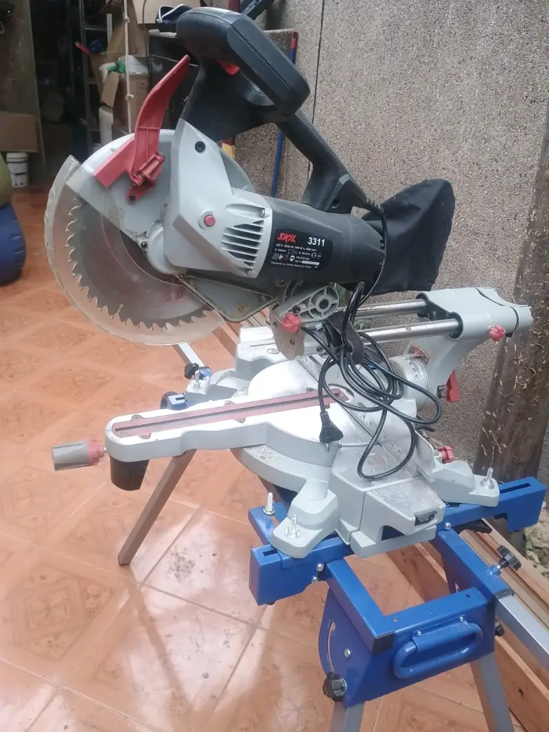 Sierra Ingleteadora Skil 12 Pulgadas con Banco - 5