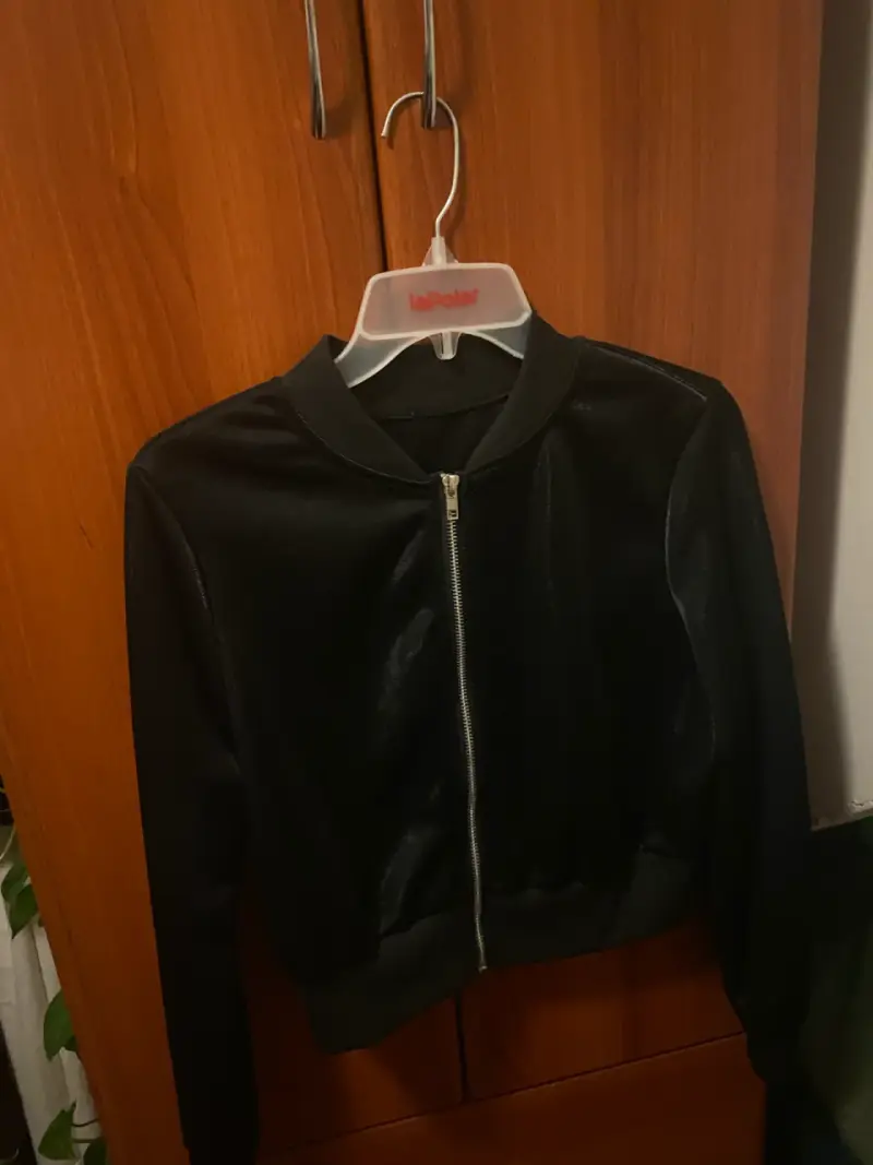 Chaqueta bomber negra de mujer La Polar - 1