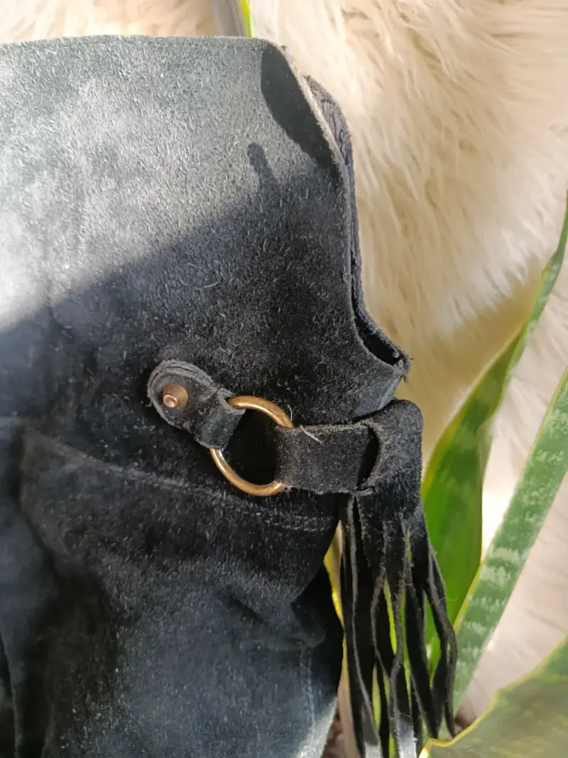 Botas negras de gamuza con flecos - 4