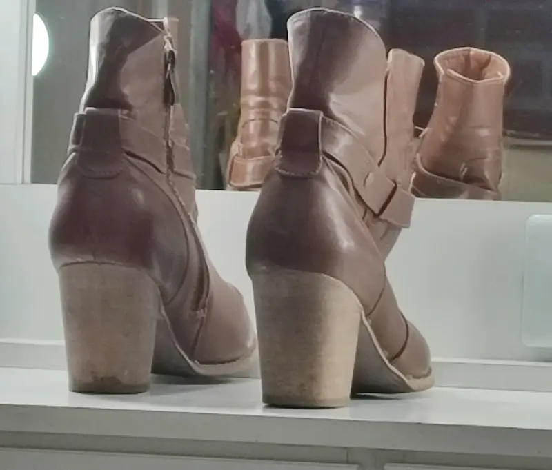 Botines de cuero marrón con tacón alto - 3