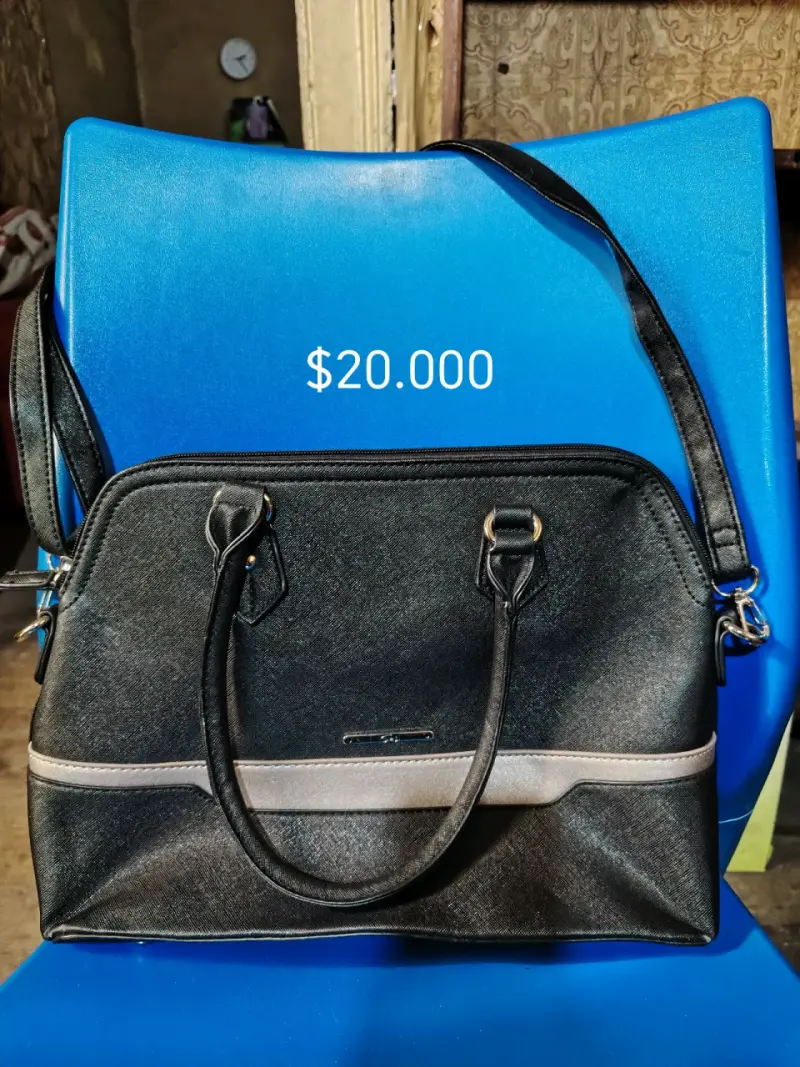 Bolso de mano negro elegante