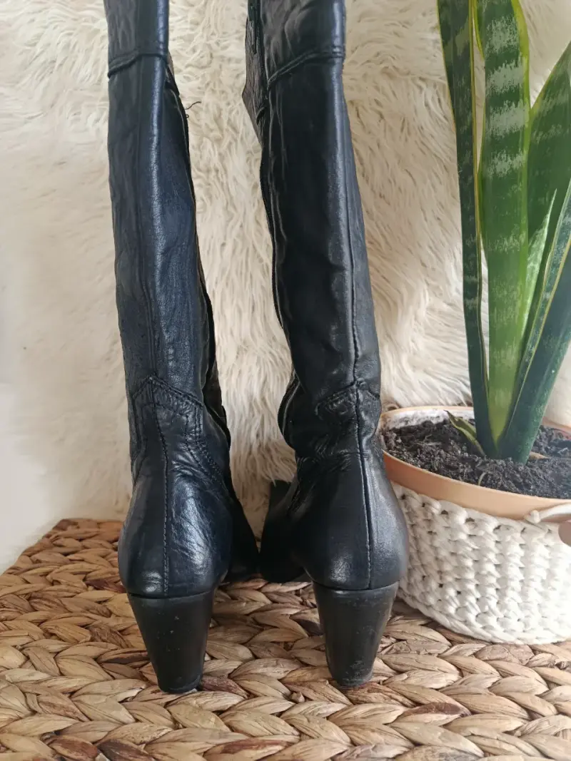 Botas de cuero negras con tacón alto - 2