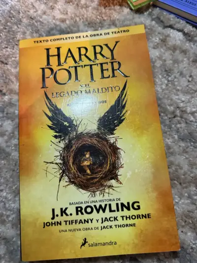 Harry Potter y el Legado Maldito de J.K. Rowl - miniatura 1