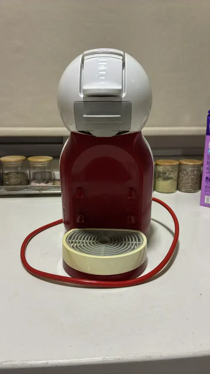 Cafetera Dolce Gusto Piccolo roja y blanca - 2