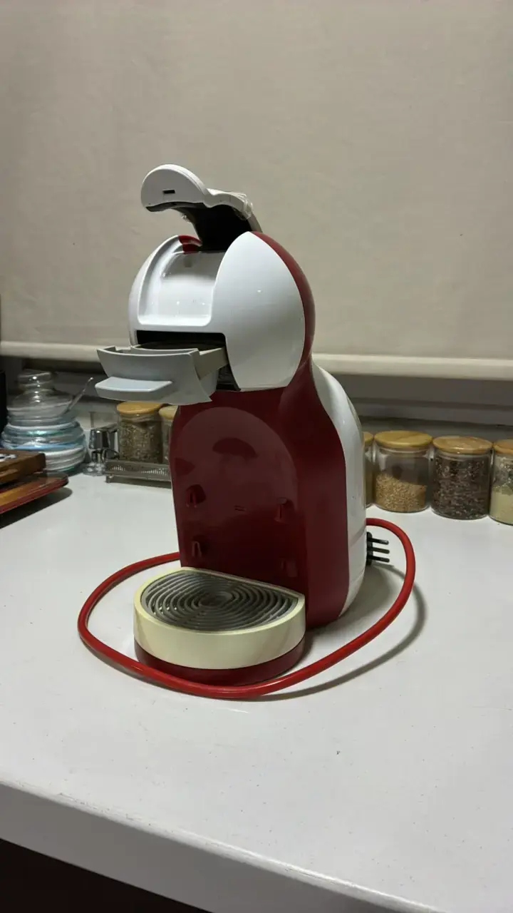 Cafetera Dolce Gusto Piccolo roja y blanca - 3