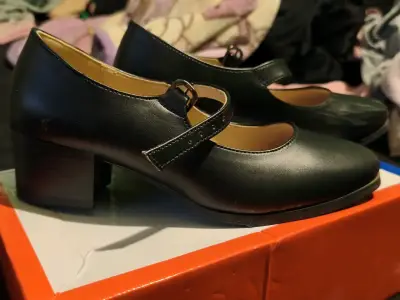 Zapatos de cueca  negros con tacón Armonia - miniatura 3