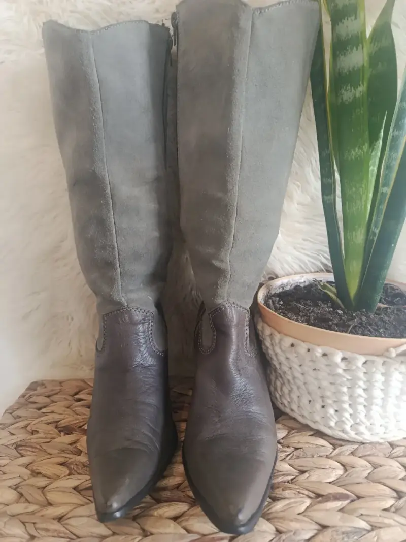 Botas de cuero y gamuza gris con tacón alto - 2