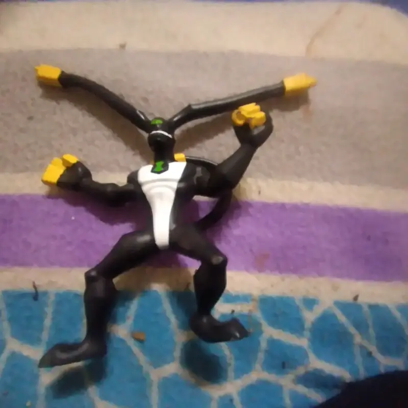 Figura de acción de personaje alienígena