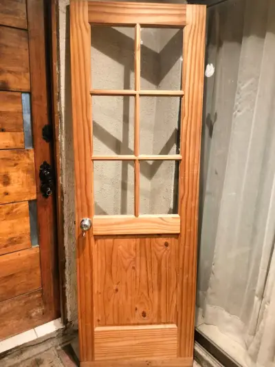 Puerta Pino Oregón 70x200 cm con Vidrios y Chapa - miniatura 1