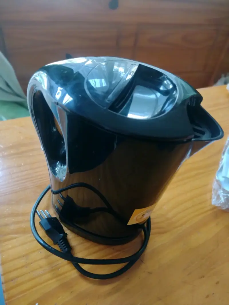 Hervidor eléctrico Thomas 1 litro negro - 1