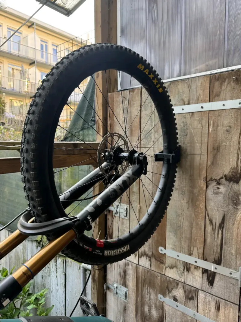 Soporte de Pared para Bicicleta - 1