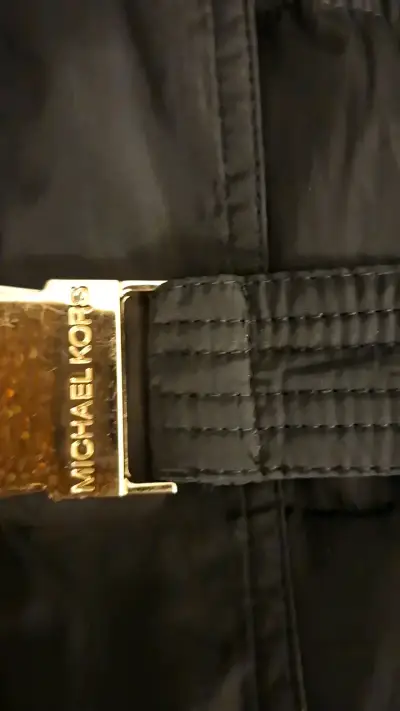 Parka negra Michael Kors con capucha de piel sintética - miniatura 1
