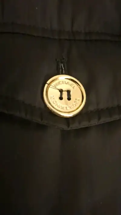 Parka negra Michael Kors con capucha de piel sintética - miniatura 2