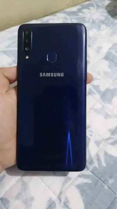 Smartphone Samsung Galaxy A20s azul en buen estado - miniatura 1