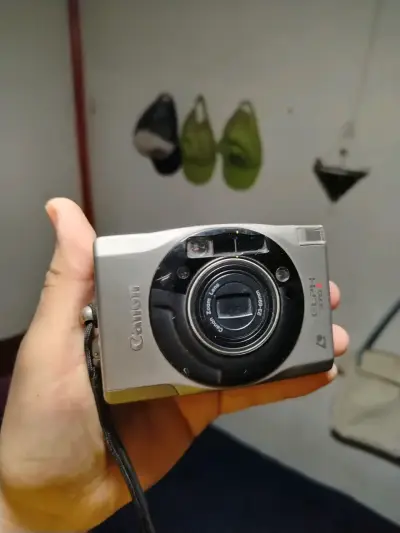 Cámara digital Canon ELPH 370Z compacta - miniatura 1