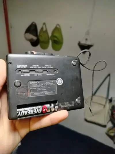 Grabadora de Casetes Casio TP-7 Compacta - miniatura 3