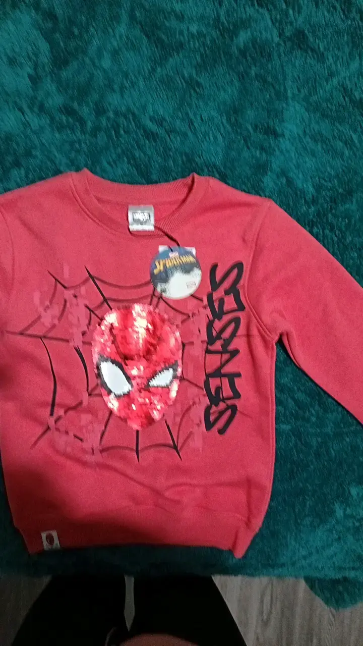 Polerón infantil  talla 5 a 6Spiderman Marvel rojo - 2