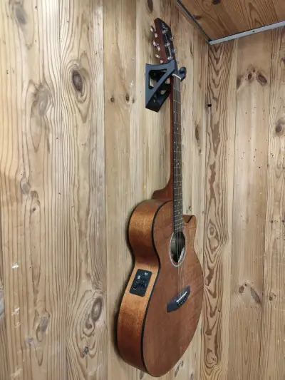 Soporte de Pared para Guitarra universal - miniatura 4