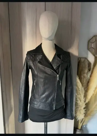 Chaqueta de cuero negra estilo biker marca Foster - miniatura 1