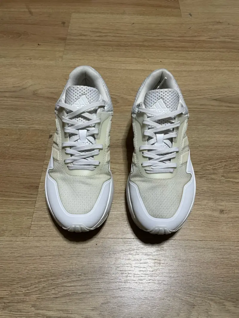 Zapatillas deportivas blancas Adidas en buen estado - 3