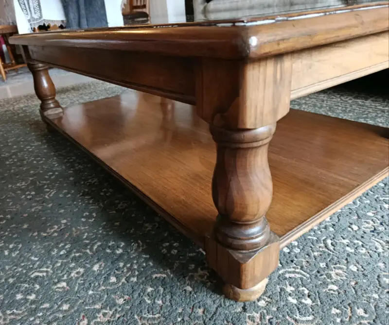 Mesa de Centro de Madera con Vidrio - 2