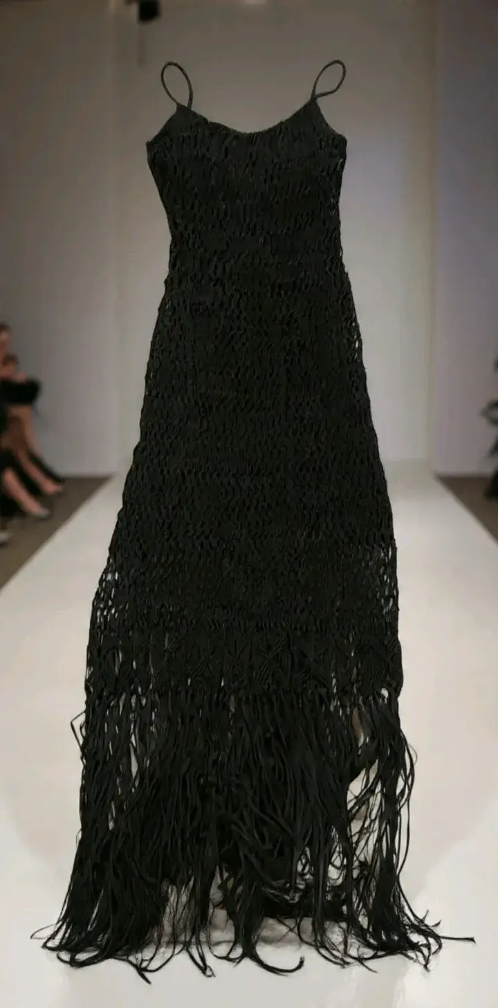 Vestido fino de Hilo negro con flecos exclusivo - 4