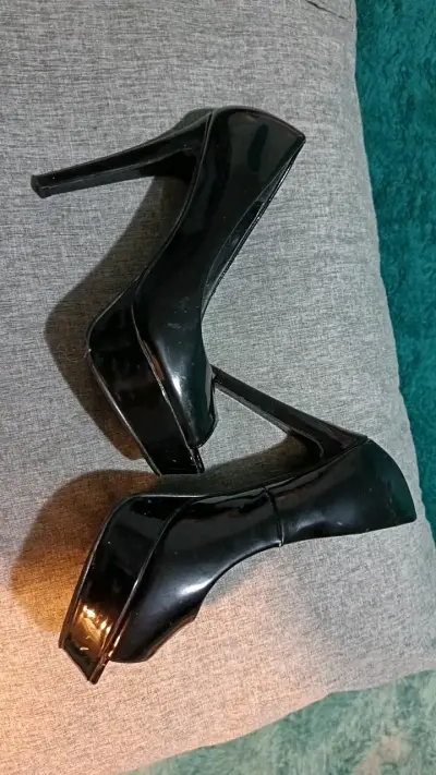 Zapatos 37 de tacón alto negro charol - miniatura 2