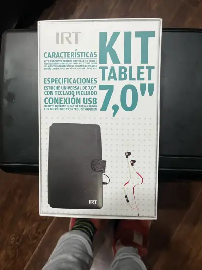 Kit de Teclado y Audífonos para Tablet - miniatura 2