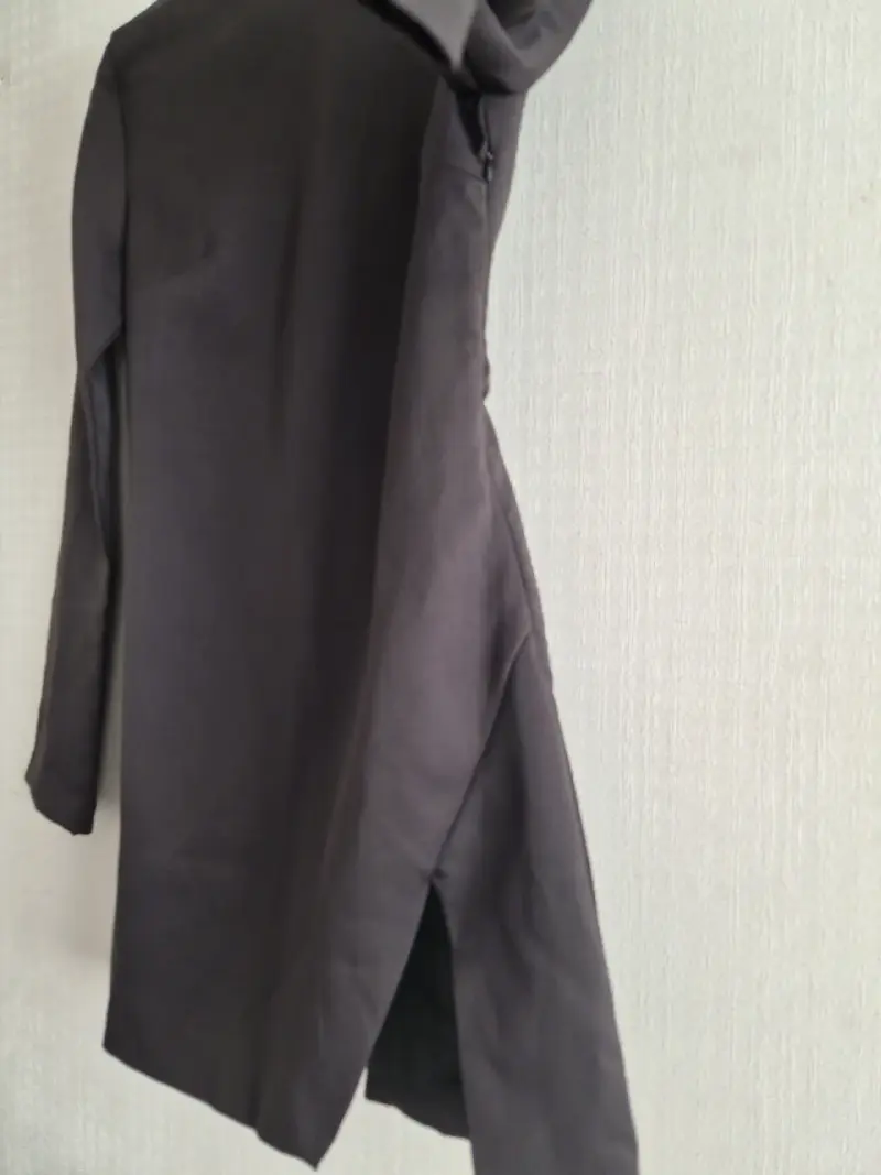 Vestido negro XS con escote profundo - 2