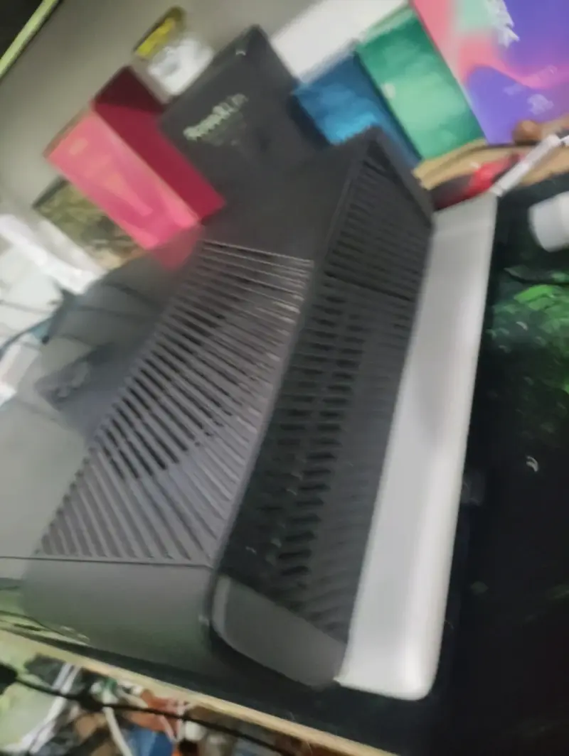 Consola Xbox 360 500GB con fuente de poder - 3