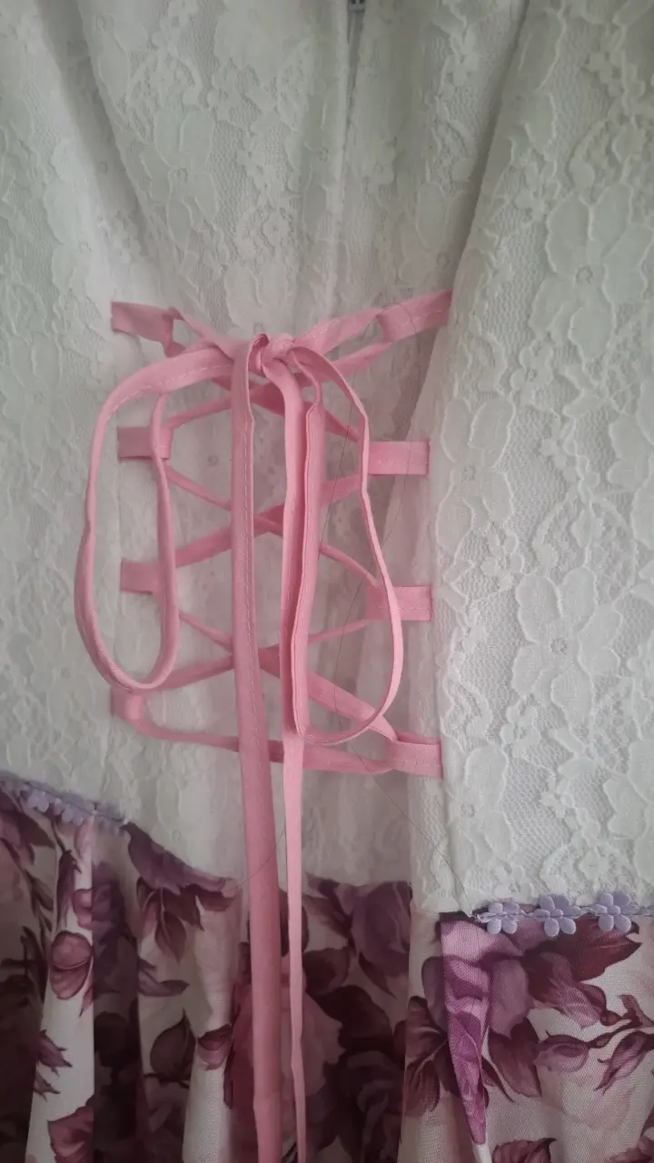 Vestido de cueca, con encaje y detalles bordados - 4